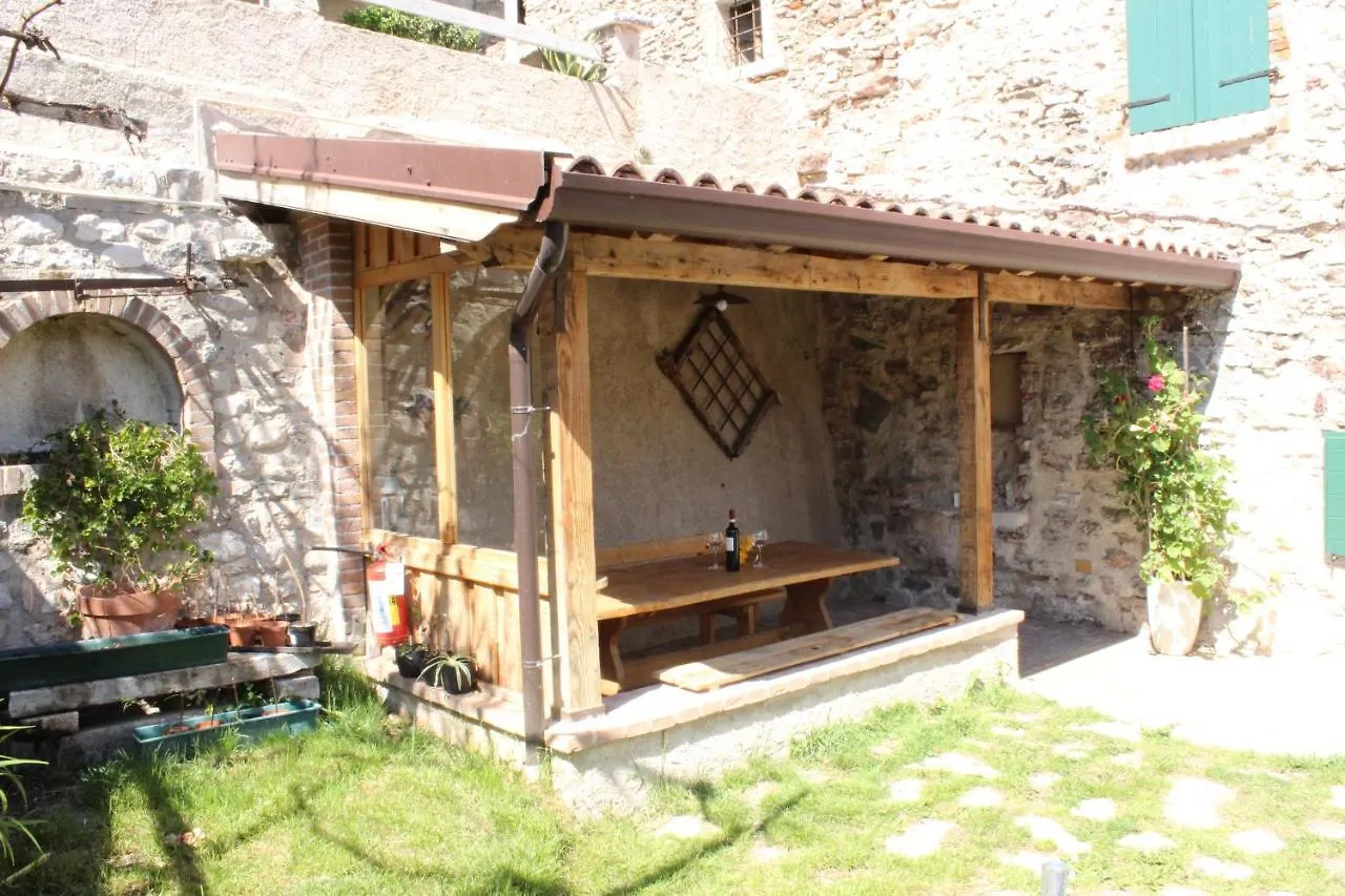 Apartment Casa Vacanze Il Melograno Tremosine
