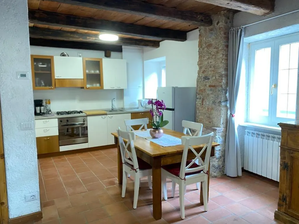 Apartment Casa Vacanze Il Melograno Tremosine Italy